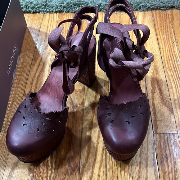 Burgundy Leather Neosens Platform Heels - Picture 2 of 15